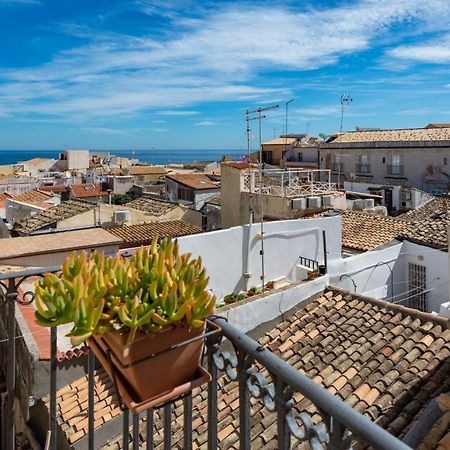 シラクーサCasa Eu - Bilocale Ortigia Wifiアパートメント エクステリア 写真