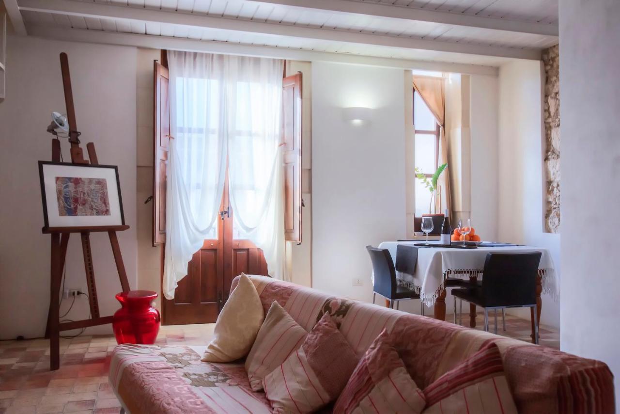 シラクーサCasa Eu - Bilocale Ortigia Wifiアパートメント エクステリア 写真